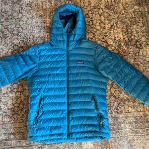 Men’s Patagonia Puffer Jacket; medium; blue; worn